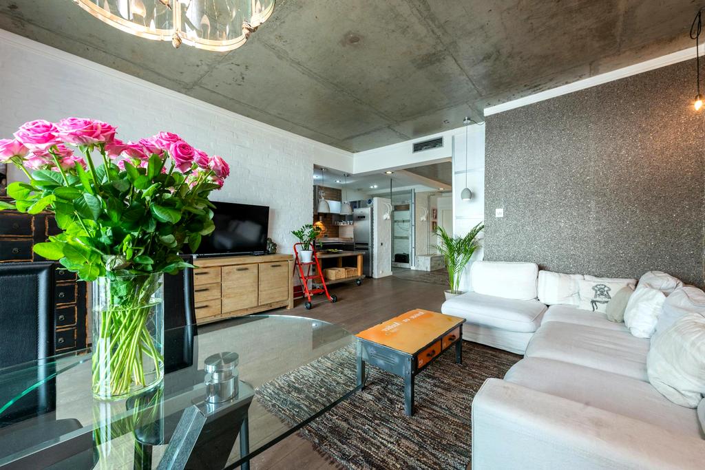 Modern minimalist floral design